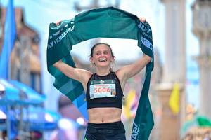 BIB: 5006
                            <button type="button" onclick="openModal(24882799)" class="btn btn-primary btn-sm float-right btn-popup" data-toggle="modal" data-target=".modal-high-quality">
                        <i class="fas fa-shopping-cart"></i> Add to Cart
                    </button>
                                            <button type="button" onclick="isThisMe(24882799, true)" class="btn btn-success btn-sm float-right btn-popup btn-isme hidden" data-toggle="tooltip" data-placement="bottom" title="นี่คือรูปของคุณใช่ไหม คลิกที่นี่เพื่อเอาเข้าอัลบั้ม">
                        <i class="fas fa-plus"></i> Add to album
                    </button>
                    <button type="button" onclick="isThisMe(24882799, false)" class="btn btn-warning btn-sm float-right btn-popup btn-isnotme hidden">
                        <i class="fas fa-ban"></i> Remove from album
                    </button>